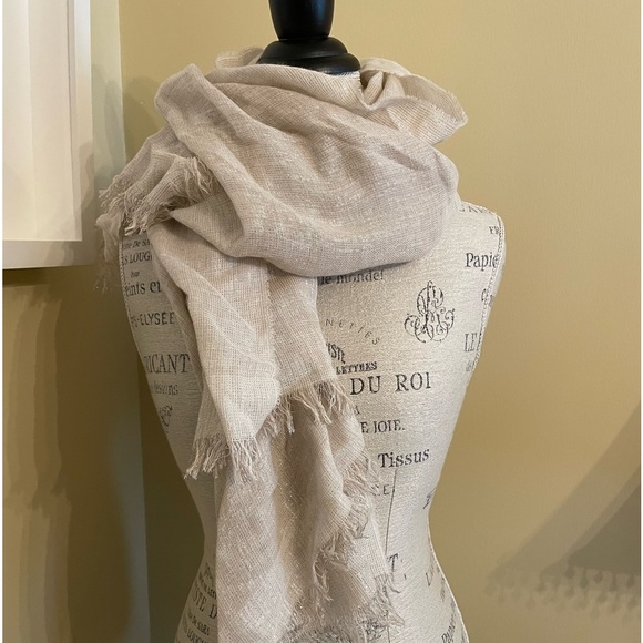 New scarf - Picture 6 of 6